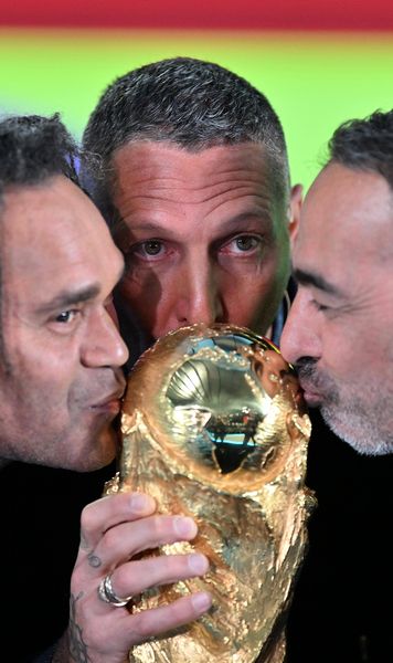 „Trebuie să fie la Mondial”    Două nume mari ale fotbalului  european vorbesc despre Turcia - România