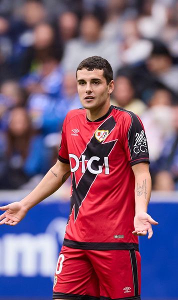 „Să faci cancer și să mori pe teren!”  Mesajul plin de ură primit de   colegul lui Rațiu de la Rayo Vallecano,  după meciul cu echipa lui Moldovan