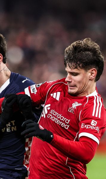 Dennis Man i-a cucerit pe olandezi  Nota primită de român, după ce   PSV a umilit Liverpool  chiar pe Anfield: „Cel mai slab, dar excelent!”