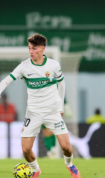 Dorit în Premier League  Granzii din Anglia au pus ochii pe   jucătorul comparat cu Pedri  » Ce clauză de reziliere are