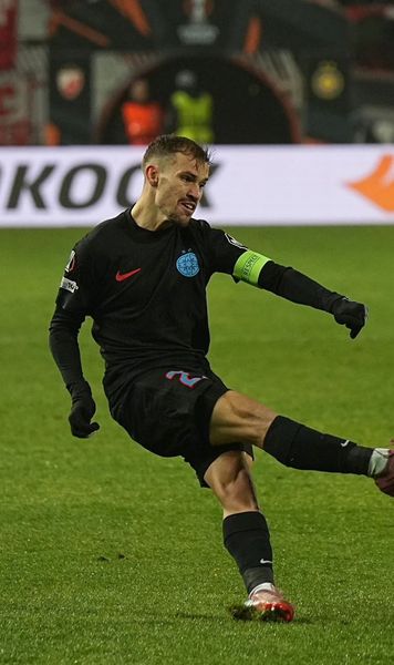 „Nu-mi explic ce s-a întâmplat”     Darius Olaru,  dărâmat după înfrângerea de la Belgrad: „Am fost doar la 10% din cât putem”