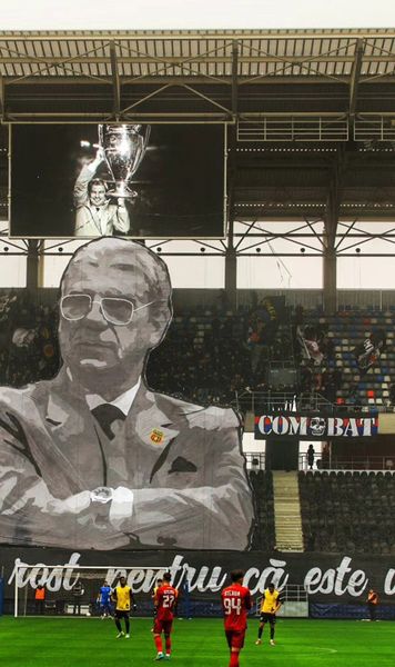 Emeric Ienei, omagiat în Ghencea    VIDEO.   Fanii Stelei, scenografie impresionantă în memoria   legendarului antrenor