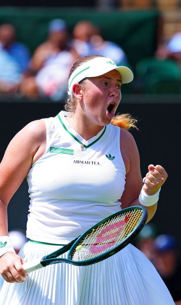  Are o avere din tenis, dar nu e suficient   Cu ce a ajuns să se ocupe jucătoarea care a învins-o pe Halep în finala RG 2017:   „Sunt uluită că face asta”