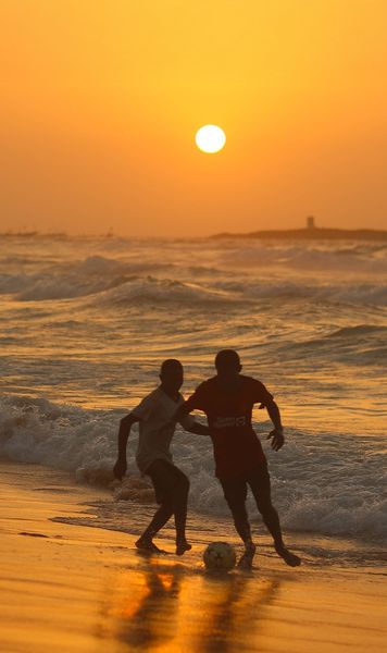 „Mi-au ucis singurul fiu”  Fotbalist ademenit de o rețea de agenți falși,   răpit, șantajat și omorât!  „Familiile îi împing spre pericol”