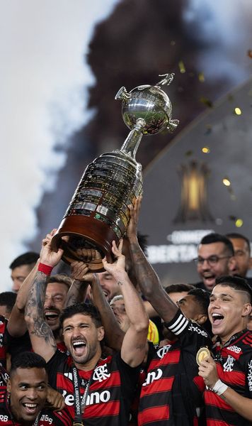 Flamengo, cu scandal. Atac brutal!  „Vulturii” au cucerit Copa Libertadores după o finală 100% braziliană.   Dar ce ajutor de la arbitru!