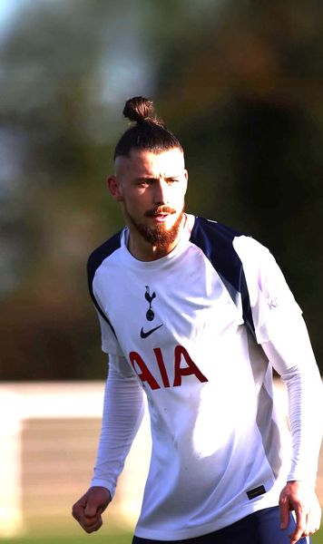 Drăgușin, din nou pe teren!  E tot mai aproape de   revenirea în Premier League.  A bifat un nou meci la Tottenham » Mesajul transmis de român