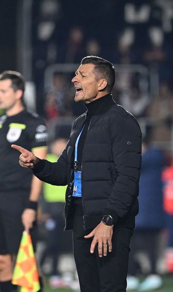 Scos din lot!   Atacantul Rapidului,   exclus pentru indisciplină   » Costel Gâlcă: „Asta s-a întâmplat”