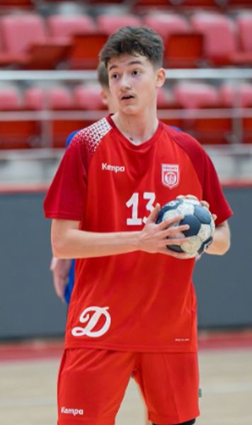 A marcat cât toată echipa adversă   CS Dinamo a obținut o victorie   zdrobitoare  în campionat, la U16 » Ce jucător s-a remarcat