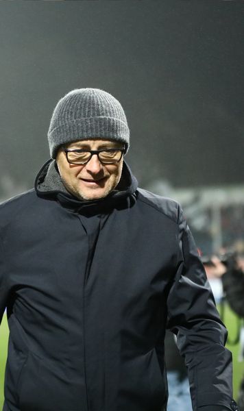 „Ca doi boxeri”  Leo Grozavu și-a lăudat elevii după remiza cu Rapid + FC Botoșani are   o mare problemă:  „Ne dezechilibează echipa”