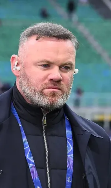 Salah, pus la zid de Wayne Rooney  Fostul atacant de la Manchester United   nu-l iartă   pe starul lui Liverpool: „Ar fi trist să arunce totul la gunoi”