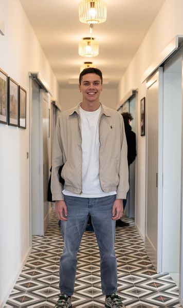 „Sunt foarte mândru”    David Popovici,  emoționat la inaugurarea casei pentru copii. Ce cadou a primit de la ei: „Impact mult mai mare decât medaliile”