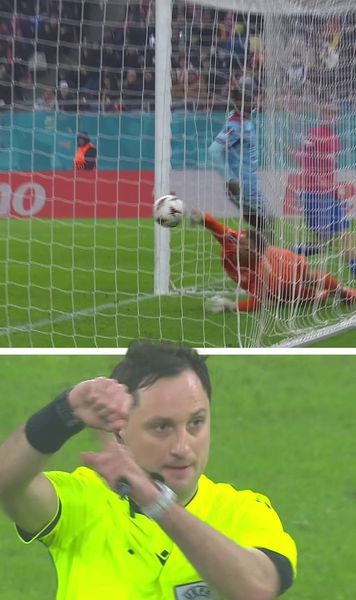 Goal line technology la FCSB - Feyenoord   Golul lui Toma a fost validat instant:   semnul făcut de arbitru