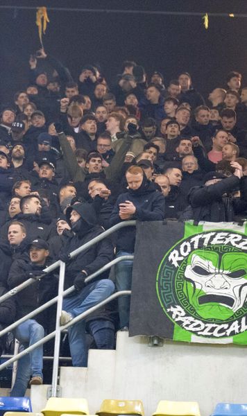 Arena răsună de olandezi   Parcă e   stadionul lui Feyenoord,  nu al lui FCSB! Peluza Nord, depășită de galeria din Rotterdam
