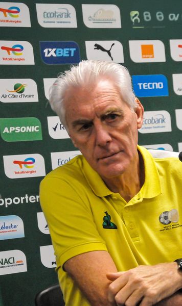 Derapaj la Cupa Africii  Selecționerul vedetei de la FCSB,   comentarii rasiste și sexiste  la conferința de presă » Ce le-a zis jurnaliștilor