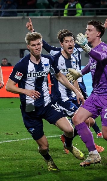 Gol inedit în Germania   Capul l-a scos din ofsaid! Cea mai   bizară decizie  de când a fost introdus sistemul VAR