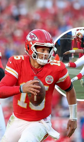 Accidentare cruntă    FOTO:  Până și adversarul s-a pus în genunchi când a văzut ce a pățit   starul echipei.  Colegii au început să se roage