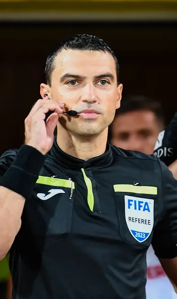 Hațegan, la un pas de CM 2026  Arbitrul român   a fost inclus de FIFA  pe o listă importantă » Pe ea apare și o arbitră din România