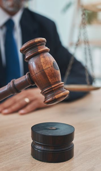 Condamnat pentru un banner rasist  Ultrasul FCSB și-a aflat pedeapsa după incidentul de la   derby-ul cu Rapid  din toamna lui 2023 » Ce mesaj oribil a afișat