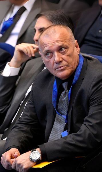 „Se chinuie de ani de zile”    Marcel Pușcaș,  nemilos cu Rapid, Dinamo și Craiova: „Capotează”