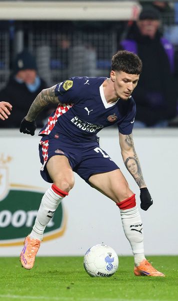 Schimbat la pauză     Dennis Man,  repriză sub așteptări în Utrecht - PSV + A fost certat de colegi