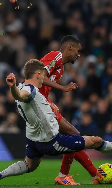 Accident grav. Acuzații!    Ce leziune a suferit cel mai scump jucător  din Premier după atacul brutal al colegului lui Drăgușin