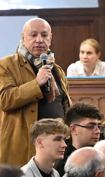 Aurel Țicleanu, în conflict cu statul  Fostul fotbalist al Craiovei a dat în judecată   Casa de Pensii  » Ce a transmis instanța