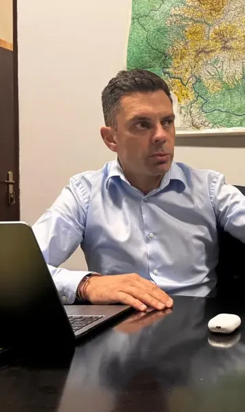 Scandalul „40% români” continuă  Eduard Novak, mesaj pentru contestatarii legii care a înfuriat Liga 1:   „Nu uitați că trăiți în România”