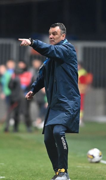 Probleme pentru U Craiova    Anton Petrea  și-ar fi anunțat plecarea de la clubul oltean după doar o lună și jumătate