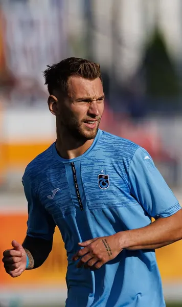 Transferul lui Drăguș, în linie dreaptă  Atacantul s-ar fi înțeles cu viitoarea echipă.   Detaliul care l-a dat de gol