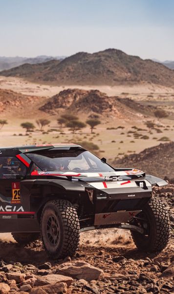 Al-Attiyah, start în forță la Raliul Dakar     FOTO:  Qatarezul, locul 2 în prima etapă » Cum s-au descurcat celelalte echipaje   Dacia Sandriders