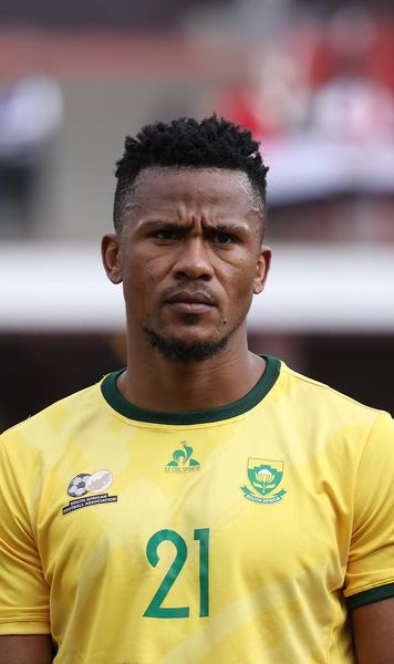 Ngezana, out de la Cupa Africii  Fundașul campioanei,   eliminat de rivalul Epassy!  Duel tare pentru dinamovist în sferturi