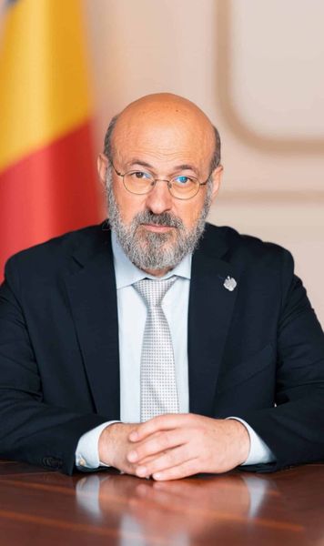 Trădătorul indicat de Becali e alt Virgil  Cel despre care patronul FCSB a spus că „m-a făcut să nu mai am încredere în oameni” nu e vărul său, ci un   senator AUR