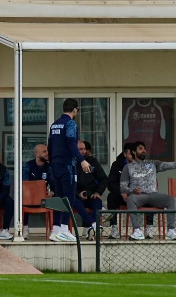 Oltenii s-au îmbrâncit cu turcii!    VIDEO.     Bătaie generală  în amicalul U Craiova - Koynaspor din Antalya » Ce s-a întâmplat