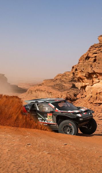 Dacia, în TOP 5 la Dakar  Pe ce poziții au încheiat piloții producătorului din România etapa #4 » Cum arată   clasamentul general