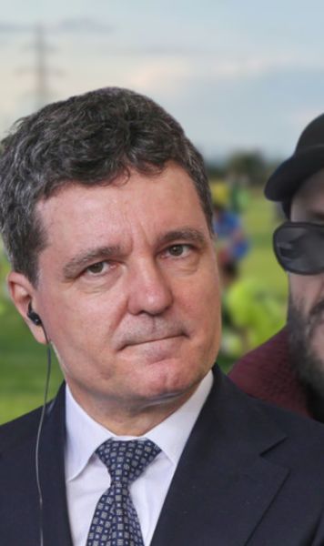 Mititelu, apel disperat la Nicușor Dan   Palmaresul U Craiova se decide marți »   Atac la justiție:  „Niciunul din cazurile Recorder nu se apropie de ceea ce mi s-a întâmplat mie”