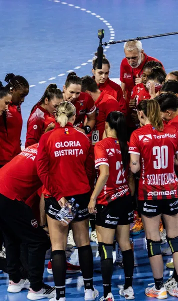 Gloria Bistrița - Buducnost 34-38    Eșec rușinos!  Elevele lui Carlos Viver au fost învinse acasă de ultima clasată » Clasamentul actualizat