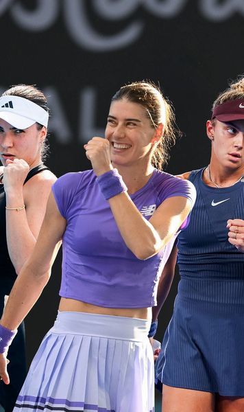 Trei din trei pentru România  Sorana Cîrstea, Gabriela Ruse și Jaqueline Cristian s-au calificat pe   tabloul principal  la WTA Adelaide » Cu cine vor juca în primul tur