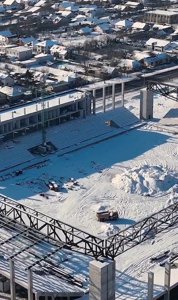 Arenă sub zăpadă  Imagini cu viitorul stadion   „Eroii Timișoarei”,  în plin șantier » Ar urma să fie inaugurat în 2026