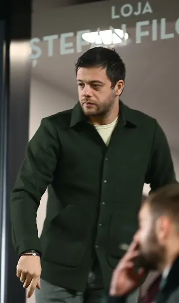 Angelescu va discuta cu fanii  Președintele Rapidului   vrea să-i împace  pe ultrașii furioși: „O să avem o discuție” + Ce spune despre posibilitatea ca Dan Șucu să plece