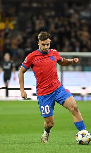 Ofertă pentru Politic   Un club din Europa îl vrea pe   jucătorul de la FCSB.  Ar putea fi coleg cu doi români » Suma cerută de Becali