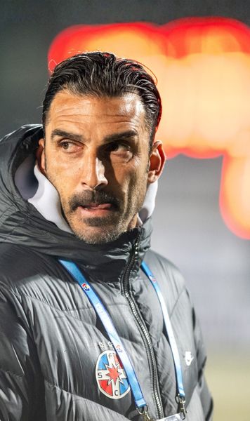  „Au avut o singură ocazie”     Elias Charalambous,  după înfrângerea cu FC Argeș: „Teren dificil, a trebuit să ne schimbăm stilul”