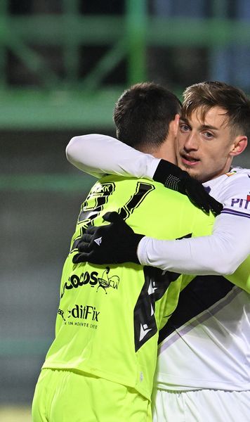 Mesaj pentru Gâlcă    Micovschi  a debutat la FC Argeș și a comentat decizia Rapidului de a renunța la el: „În sfârșit, mă pot bucura de fotbal!”