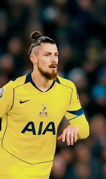 Drăgușin e în impas  Fundașul lui Tottenham i-a cerut sfatul lui   Edi Iordănescu:  „I-am spus asta. Va face alegerile corecte”