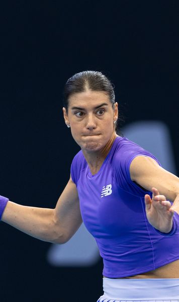  Sorana Cîrstea, în turul 2 la AO    Românca a învins-o pe Eva Lys  la turneul de la Melbourne + Duel cu o fostă câștigătoare a competiției în următoarea rundă