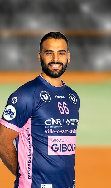 „Îmi e rușine că sunt în viață”   Fostul dinamovist,   mesaj emoționant  despre situația din Iran: „Durerea nu poate fi ascunsă” 