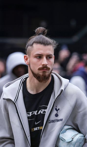 Pe cine pândește Tottenham  Clubul lui Drăgușin ar vrea un   nume mare ca antrenor  dacă îl demite pe Frank