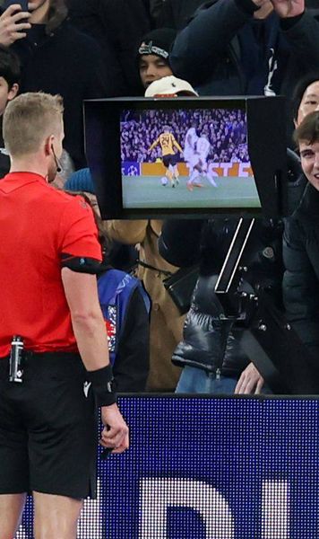 Se schimbă fotbalul la Mondial    Ce s-a decis legat de VAR. Plus cronometru  anti-tragere de timp la 3 faze ale jocului. Noul ofsaid, testat