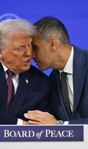 A semnat lângă Trump la Davos!    Președintele lui Guardiola la Manchester City,  apariție surprinzătoare la noul Consiliu pentru Pace