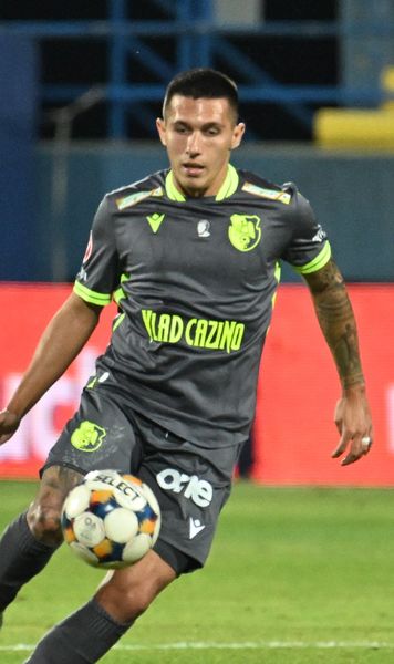 Ilie Dumitrescu din Trivale    FOTO.   Robert Moldoveanu,   GOLAZO din lovitură liberă  » Gavrilaș, ca Islas la CM 1994