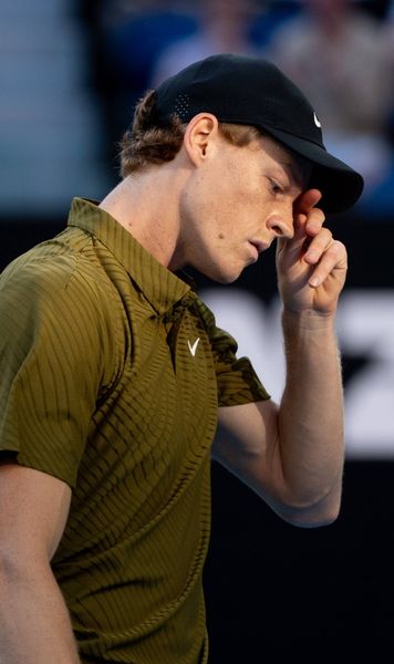 Sinner, la un pas să abandoneze!    FOTO.  Italianul a trecut prin momente de coșmar la Australian Open:   „Nu știu ce să fac!”